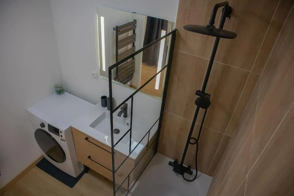 Luxury Apartment «Le Jurassien», Gex-Geneve Cessy